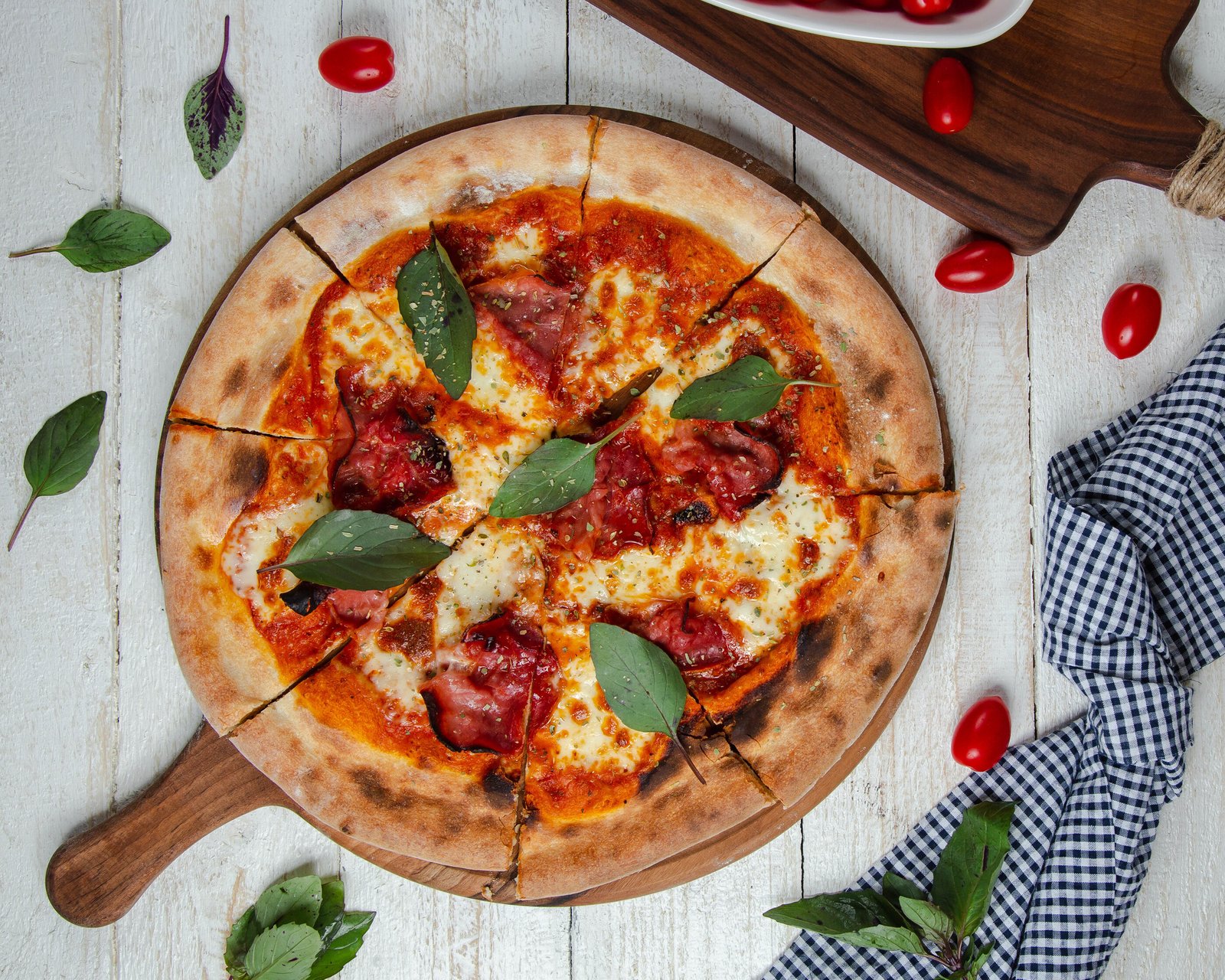 pizza-margarita-on-the-table.jpg